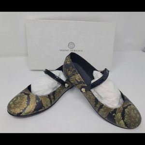 Versace young size 36 EU slip on shoes
